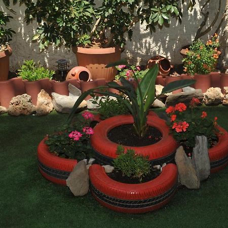 Demi'S Garden Near The Metro Of Athensアパートメント エクステリア 写真